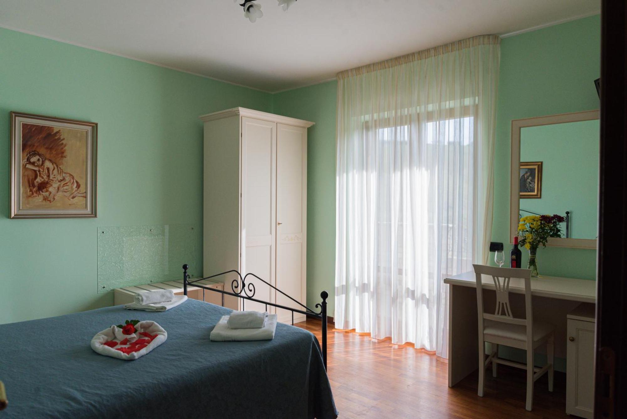 Agriturismo Il Crinale 카스토라노 외부 사진