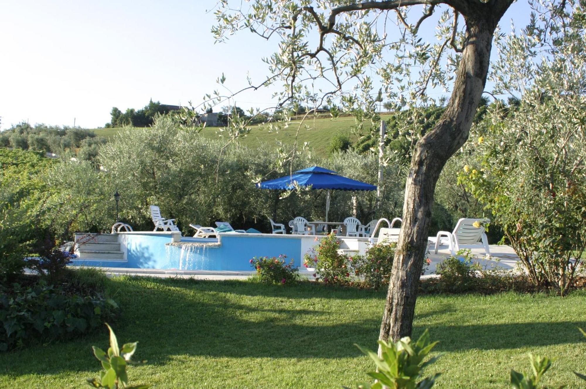Agriturismo Il Crinale 카스토라노 외부 사진