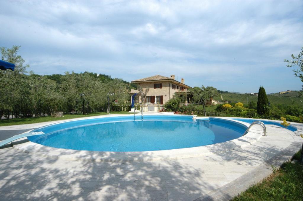 Agriturismo Il Crinale 카스토라노 외부 사진
